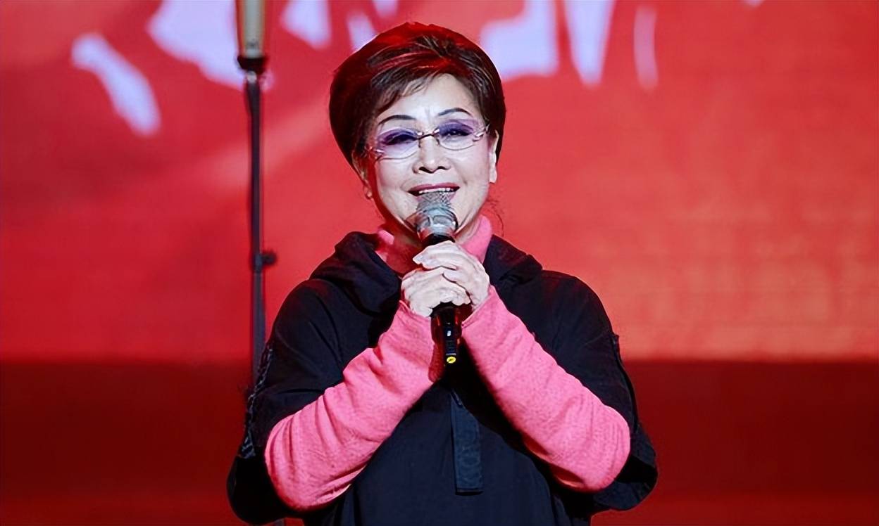 李谷一回应缺席春晚：对不起大家